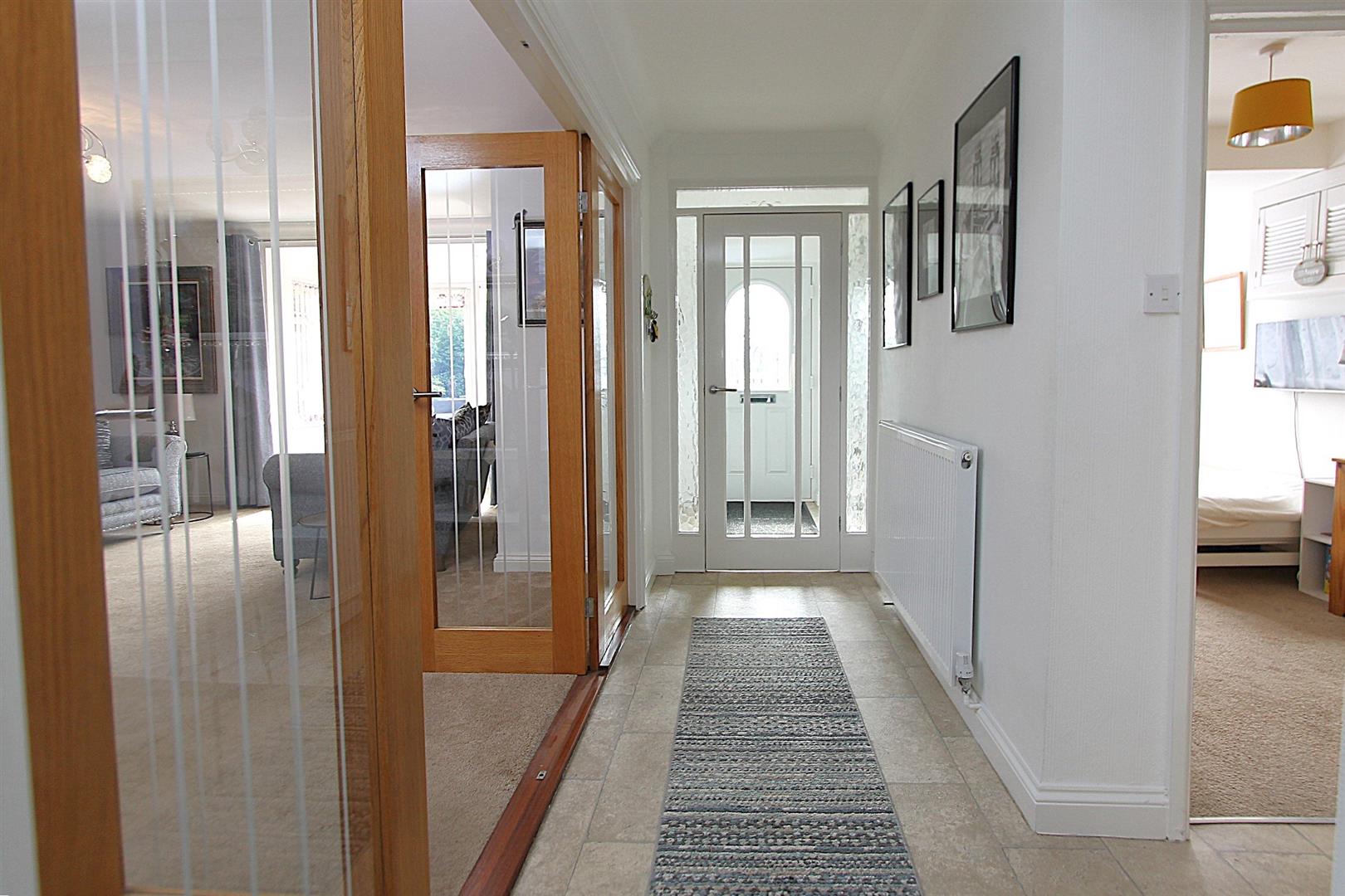 4 bed property in Stourbridge Road, Kidderminster